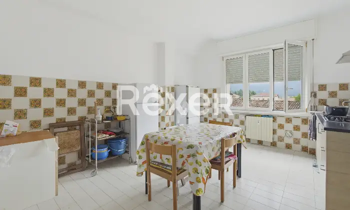 Rexer-Brescia-Plurilocale-con-box-auto-Altro