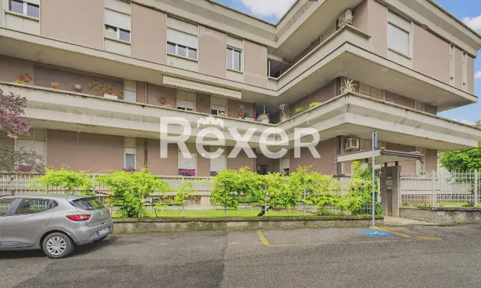 Rexer-Brescia-Plurilocale-con-box-auto-Altro