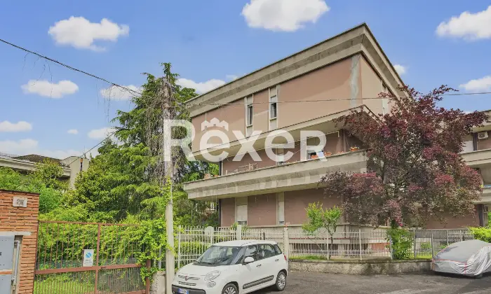 Rexer-Brescia-Plurilocale-con-box-auto-Altro