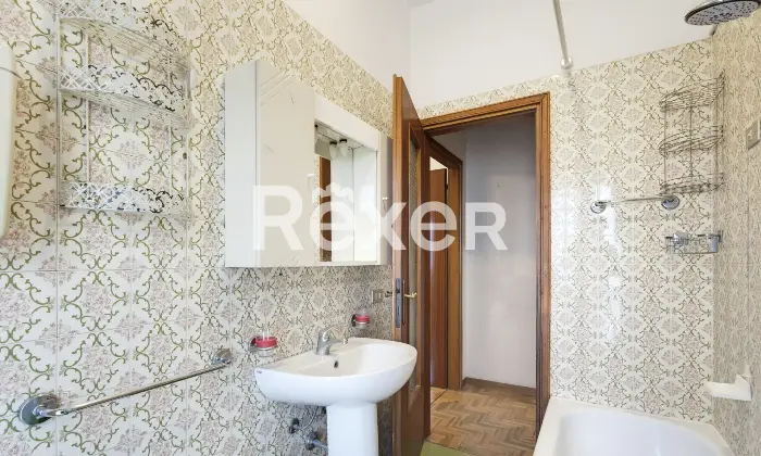 Rexer-Brescia-Bilocale-piano-alto-con-terrazzina-Altro