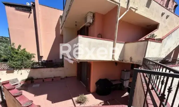 Rexer-Muros-Appartamento-su-due-piani-in-vendita-in-Via-Coghinas-a-Muros-Esterno