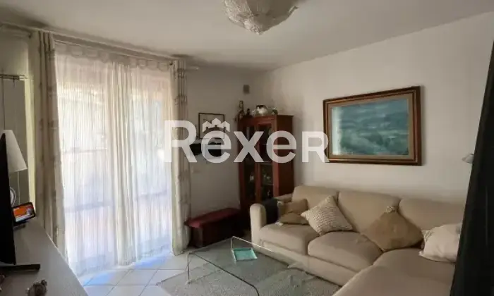 Rexer-Muros-Appartamento-su-due-piani-in-vendita-in-Via-Coghinas-a-Muros-Sala