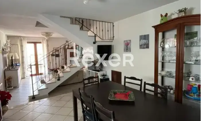 Rexer-Muros-Appartamento-su-due-piani-in-vendita-in-Via-Coghinas-a-Muros-Open-space