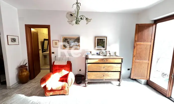 Rexer-Ariano-Irpino-Appartamento-luminoso-e-ben-distribuitocon-balcone-nel-cuore-di-Ariano-Irpino-Altro