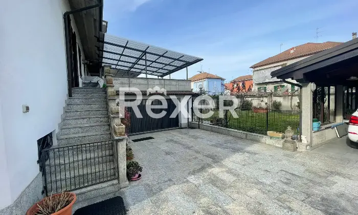 Rexer-Alessandria-Casa-indipendente-con-giardino-terrazzo-mansarda-e-garage-Altro