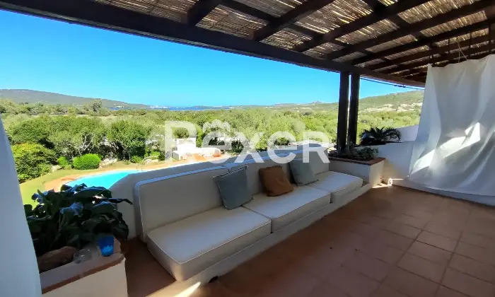 Rexer-Olbia-Attico-vista-mare-in-piccolo-borgo-con-piscina-Altro