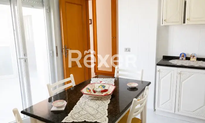 Rexer-Trapani-Luminoso-appartamento-con-ampio-salone-e-studio-Altro