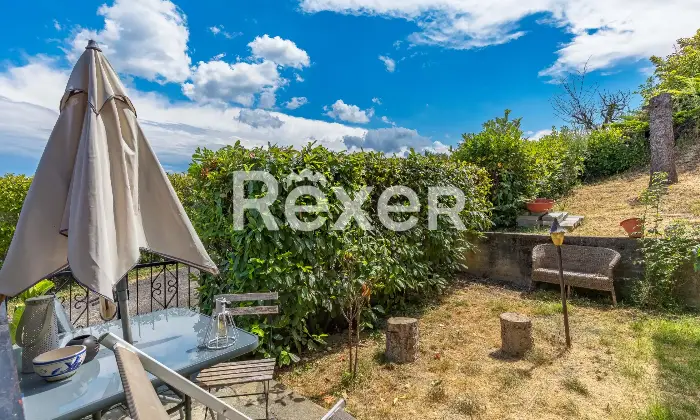Rexer-Diano-dAlba-Casa-indipendente-con-ampio-giardino-e-autorimesse-Altro