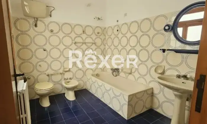 Rexer-Bolotana-Vendesi-appartamento-con-posto-auto-coperto-Via-Lei-Bolotana-NU-Altro