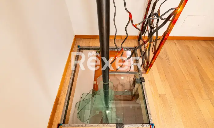 Rexer-FIRENZE-San-Jacopino-in-strada-tranquilla-palazzo-depoca-trilocale-con-terrazza-Altro