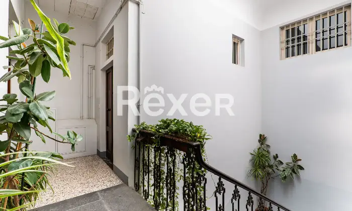 Rexer-FIRENZE-San-Jacopino-in-strada-tranquilla-palazzo-depoca-trilocale-con-terrazza-Altro