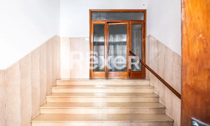 Rexer-FIRENZE-San-Jacopino-in-strada-tranquilla-palazzo-depoca-trilocale-con-terrazza-Altro