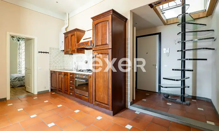 Rexer-FIRENZE-San-Jacopino-in-strada-tranquilla-palazzo-depoca-trilocale-con-terrazza-Altro