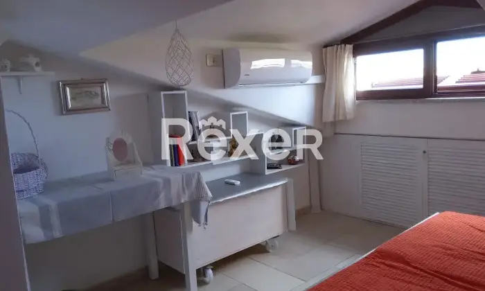 Rexer-Siniscola-Ampio-appartamento-con-mansarda-verande-panoramiche-e-servizi-a-pochi-passi-Altro