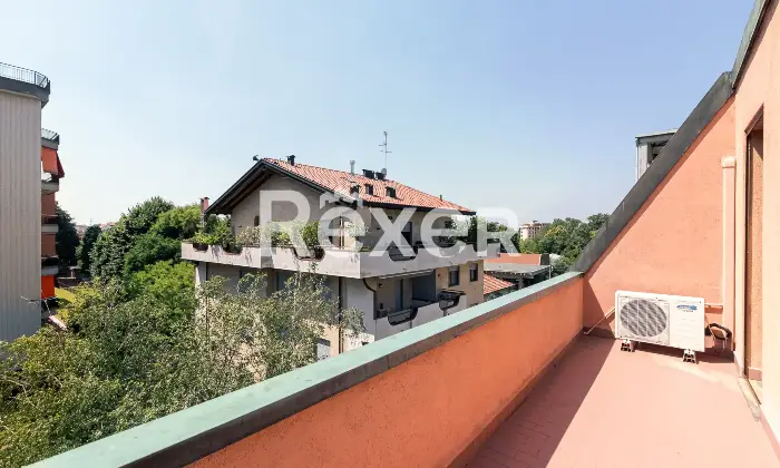 Rexer-Paderno-Dugnano-ATTICO-DI-AMPIA-METRATURA-SU-DUE-LIVELLI-Altro