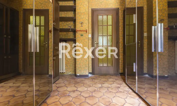 Rexer-Torino-APPARTAMENTO-AL-SECONDO-PIANO-Altro
