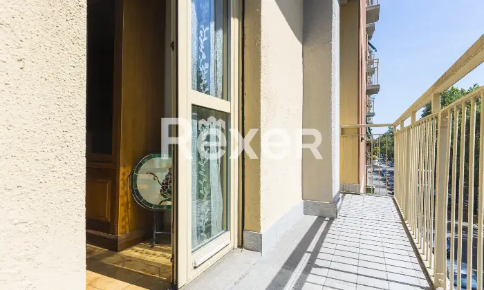 Rexer-Torino-APPARTAMENTO-AL-SECONDO-PIANO-Altro