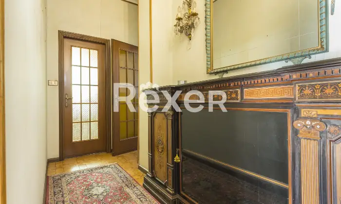 Rexer-Torino-APPARTAMENTO-AL-SECONDO-PIANO-Altro