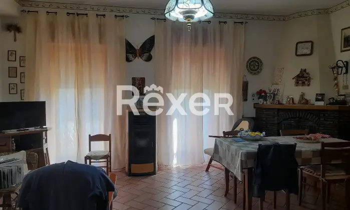 Rexer-Corleto-Perticara-Ampio-appartamento-ristrutturato-con-balconi-mansarda-e-triplo-riscaldamento-Altro