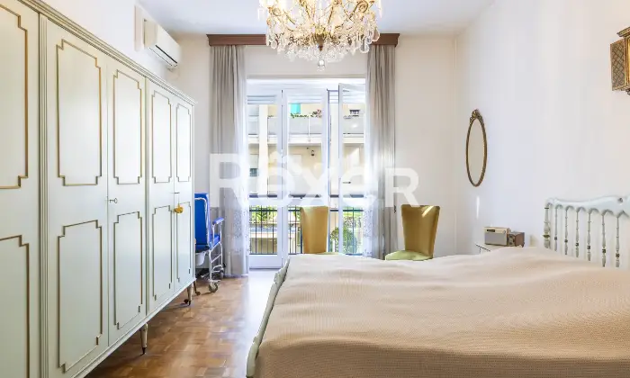 Rexer-Milano-Trilocale-con-balconi-tra-Farini-e-Isola-Altro