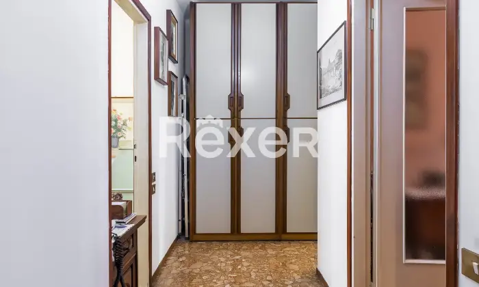 Rexer-Milano-Trilocale-con-balconi-tra-Farini-e-Isola-Altro