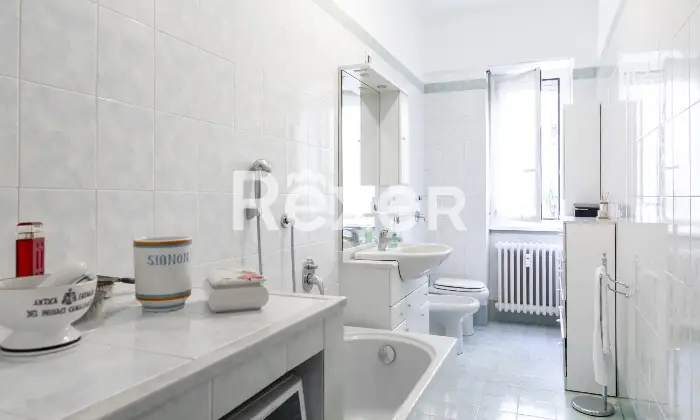 Rexer-Milano-Trilocale-con-balconi-tra-Farini-e-Isola-Altro