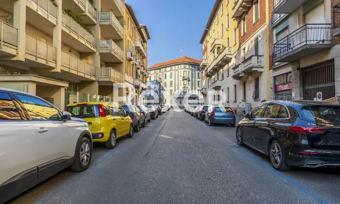 Rexer-Milano-Trilocale-con-balconi-tra-Farini-e-Isola-Altro