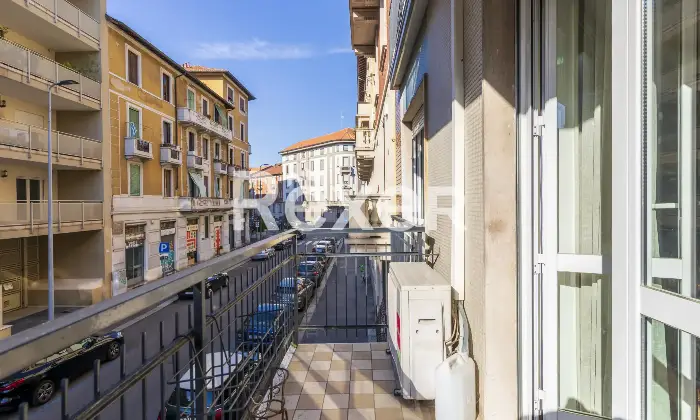 Rexer-Milano-Trilocale-con-balconi-tra-Farini-e-Isola-Altro