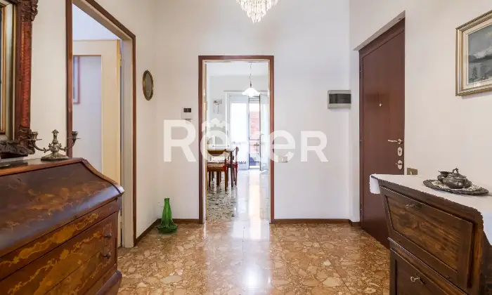 Rexer-Milano-Trilocale-con-balconi-tra-Farini-e-Isola-Altro