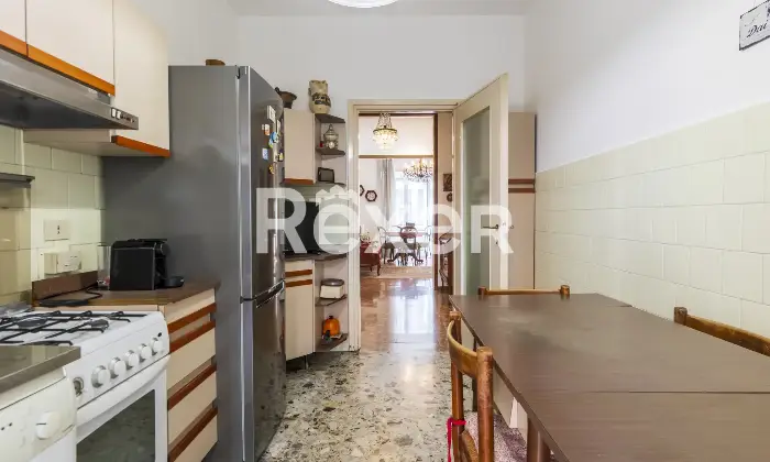 Rexer-Milano-Trilocale-con-balconi-tra-Farini-e-Isola-Altro