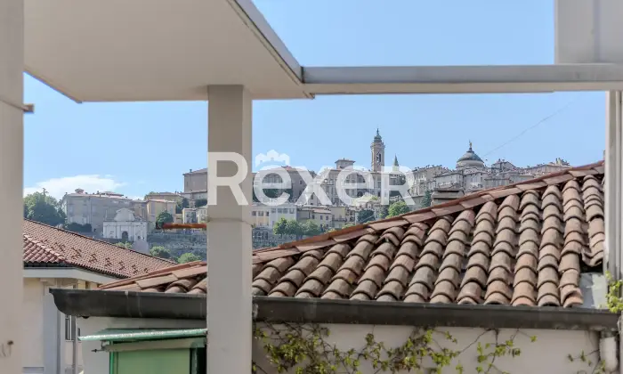 Rexer-Bergamo-appartamento-con-terrazza-panoramica-e-posto-auto-privato-Altro