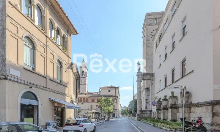 Rexer-Bergamo-appartamento-con-terrazza-panoramica-e-posto-auto-privato-Altro