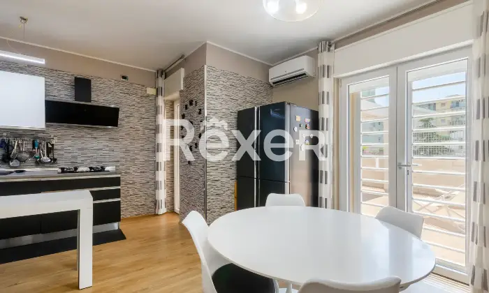 Rexer-Taranto-AMPIO-APPARTAMENTO-CLASSE-C-GREEN-FINEMENTE-ARREDATO-CON-TERRAZZO-ABITABILE-E-PERGOTENDA-Altro