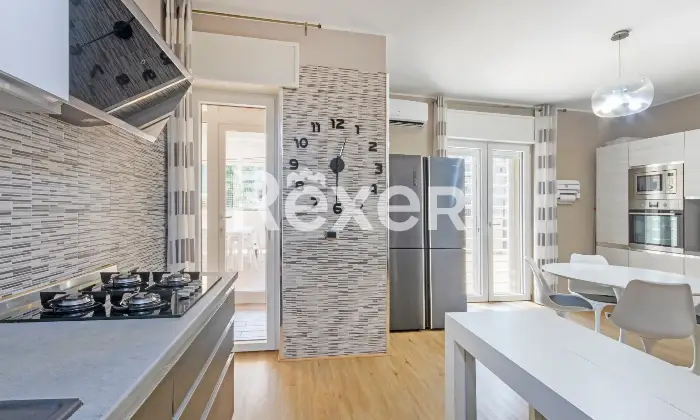 Rexer-Taranto-AMPIO-APPARTAMENTO-CLASSE-C-GREEN-FINEMENTE-ARREDATO-CON-TERRAZZO-ABITABILE-E-PERGOTENDA-Altro