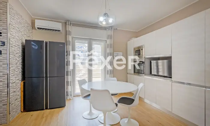 Rexer-Taranto-AMPIO-APPARTAMENTO-CLASSE-C-GREEN-FINEMENTE-ARREDATO-CON-TERRAZZO-ABITABILE-E-PERGOTENDA-Altro