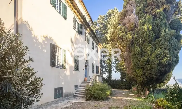 Rexer-Collesalvetti-Residenza-di-prestigio-immersa-nel-verde-con-parco-e-pi-unit-abitative-Altro