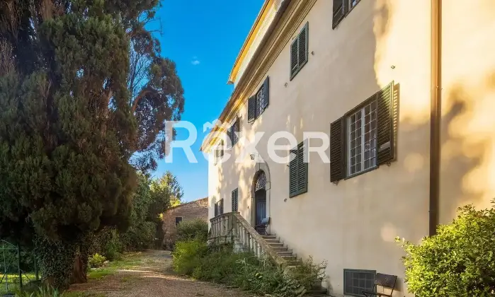 Rexer-Collesalvetti-Residenza-di-prestigio-immersa-nel-verde-con-parco-e-pi-unit-abitative-Altro