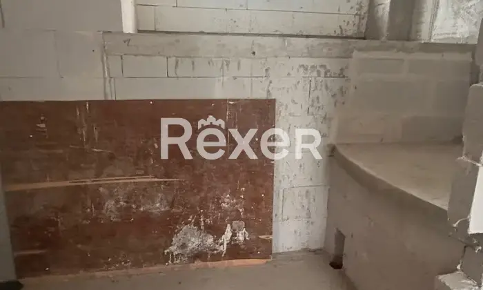 Rexer-Brindisi-Vendesi-casa-al-primo-piano-con-ingresso-indipendente-allo-stato-di-grezzo-avanzato-DA-COMPLETARE-Brindisi-BR-Altro