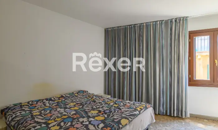 Rexer-Venezia-Ampio-appartamento-con-magazzino-nel-cuore-del-Sestiere-Castello-Altro