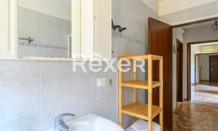 Rexer-Venezia-Ampio-appartamento-con-magazzino-nel-cuore-del-Sestiere-Castello-Altro