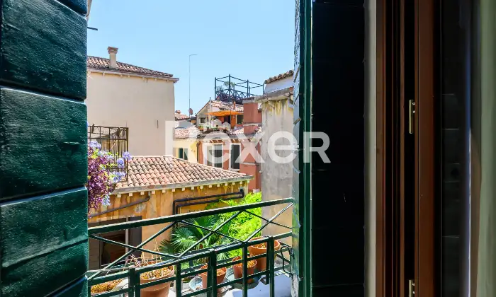 Rexer-Venezia-Ampio-appartamento-con-magazzino-nel-cuore-del-Sestiere-Castello-Altro