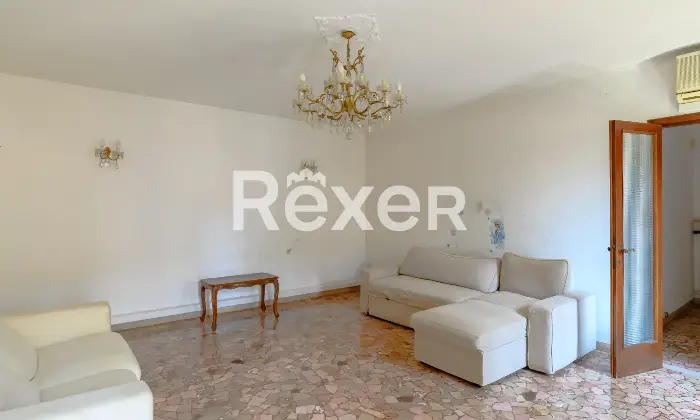 Rexer-Venezia-Ampio-appartamento-con-magazzino-nel-cuore-del-Sestiere-Castello-Altro