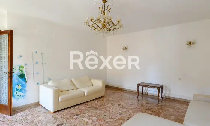 Rexer-Venezia-Ampio-appartamento-con-magazzino-nel-cuore-del-Sestiere-Castello-Altro