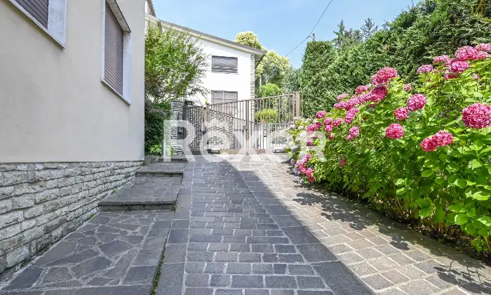 Rexer-bergamo-Esclusivo-Bilocale-in-Villa-di-unita-con-box-Altro