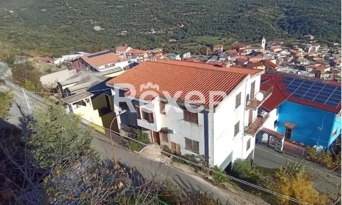 Rexer-Ilbono-Vendesi-casa-indipendente-con-giardino-garage-e-pannelli-solari-Via-San-Cristoforo-Ilbono-NU-Altro