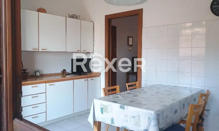 Rexer-Mariano-Comense-Trilocale-con-box-a-pochi-passi-dal-centro-Altro