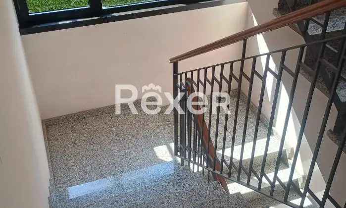 Rexer-Mariano-Comense-Trilocale-con-box-a-pochi-passi-dal-centro-Altro