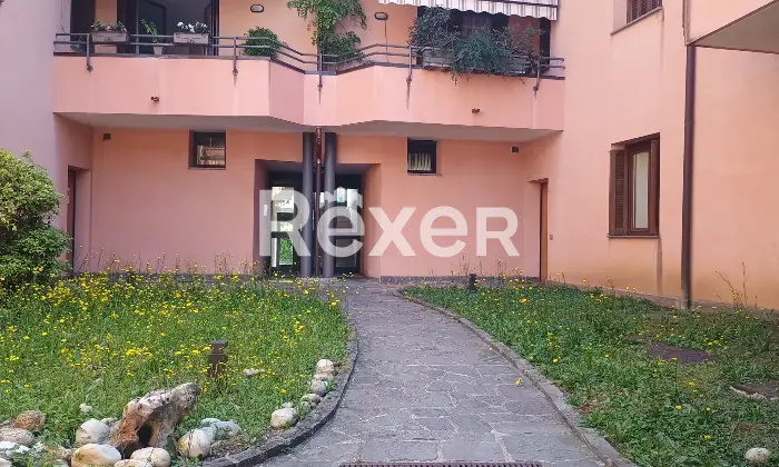 Rexer-Mariano-Comense-Trilocale-con-box-a-pochi-passi-dal-centro-Altro