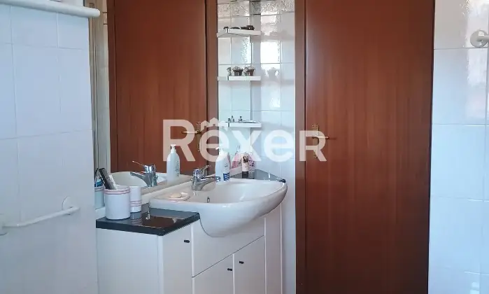 Rexer-Mariano-Comense-Trilocale-con-box-a-pochi-passi-dal-centro-Altro