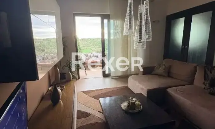 Rexer-Ossi-Bellissima-villetta-indipendente-moderna-su-livelli-con-mansarda-e-taverna-Altro